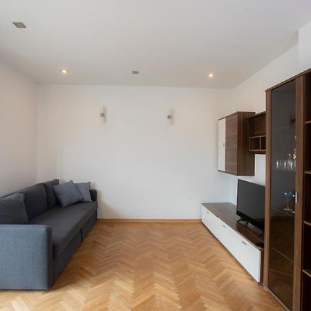Apartment Rozalija Zirovnica Buitenkant foto