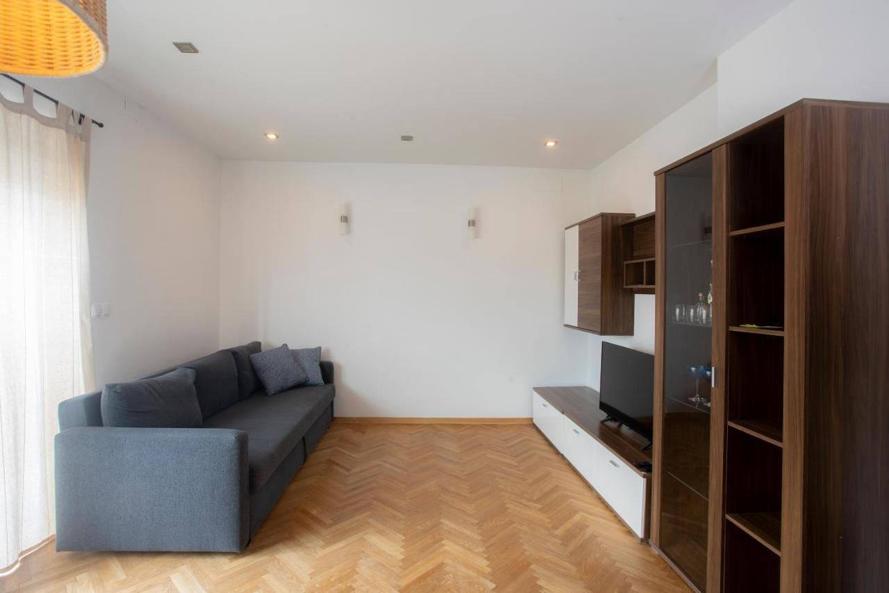 Apartment Rozalija Zirovnica Buitenkant foto