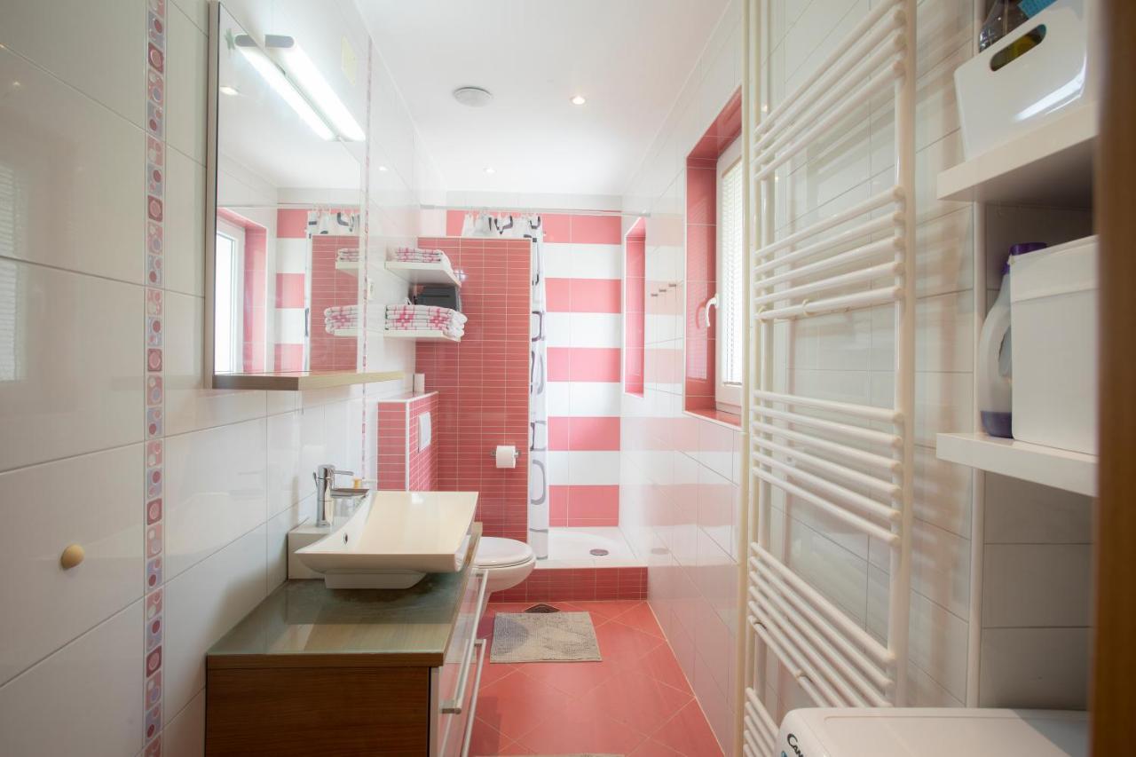Apartment Rozalija Zirovnica Buitenkant foto