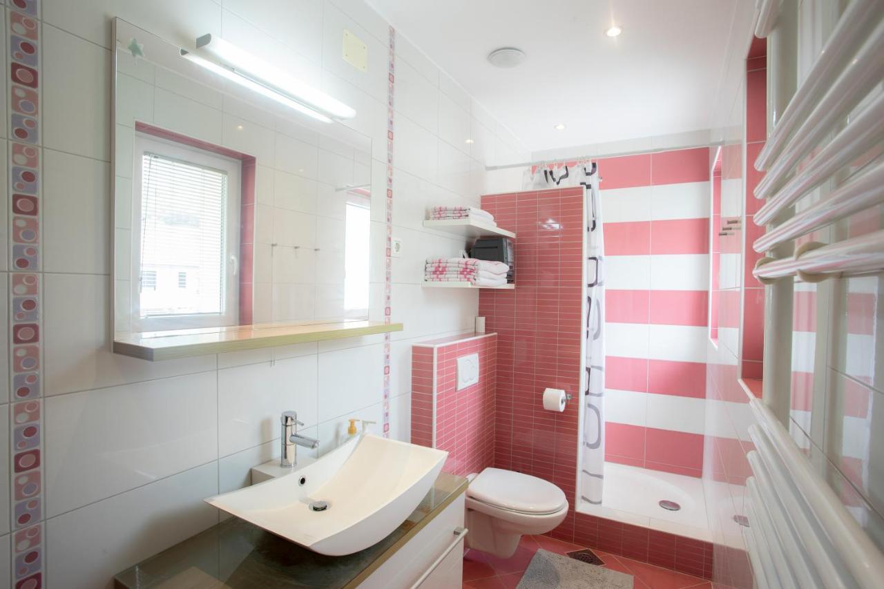 Apartment Rozalija Zirovnica Buitenkant foto